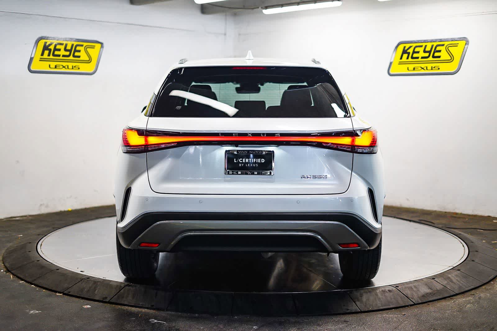 Used 2024 Lexus RX 350 Premium w/ Accessory Package (Z1) FWD image 3