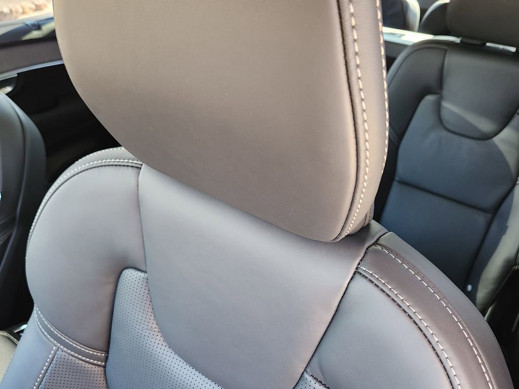 New 2026 Volvo XC90 T8 Ultra w/ Lounge Package image 5