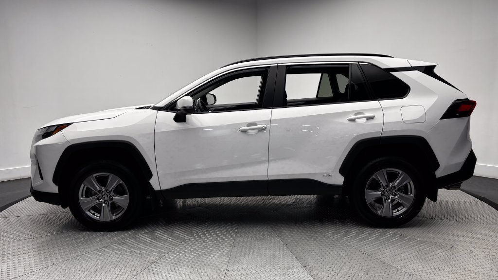 Used 2024 Toyota RAV4 XLE w/ Weather Package AWD/4WD image 4