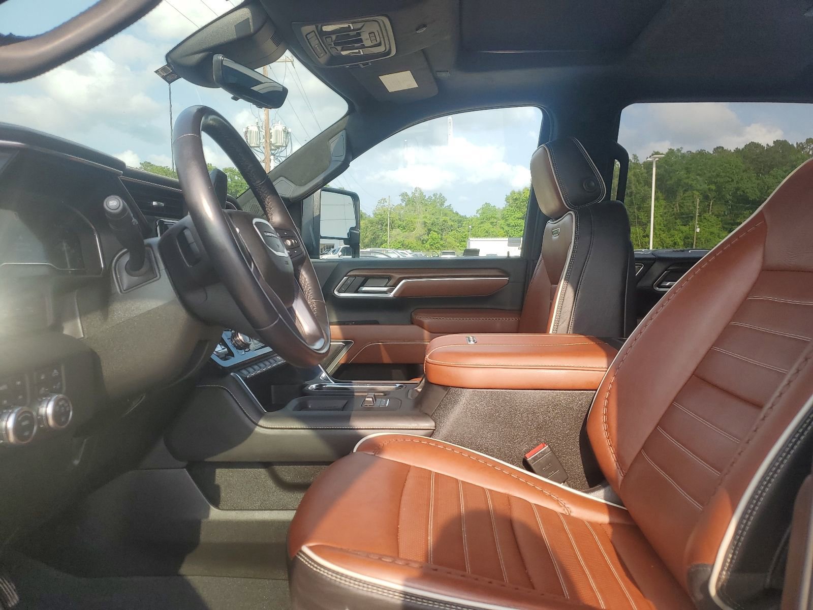 Used 2025 GMC Sierra 2500 Denali Ultimate w/ Max Trailering Package AWD/4WD image 8