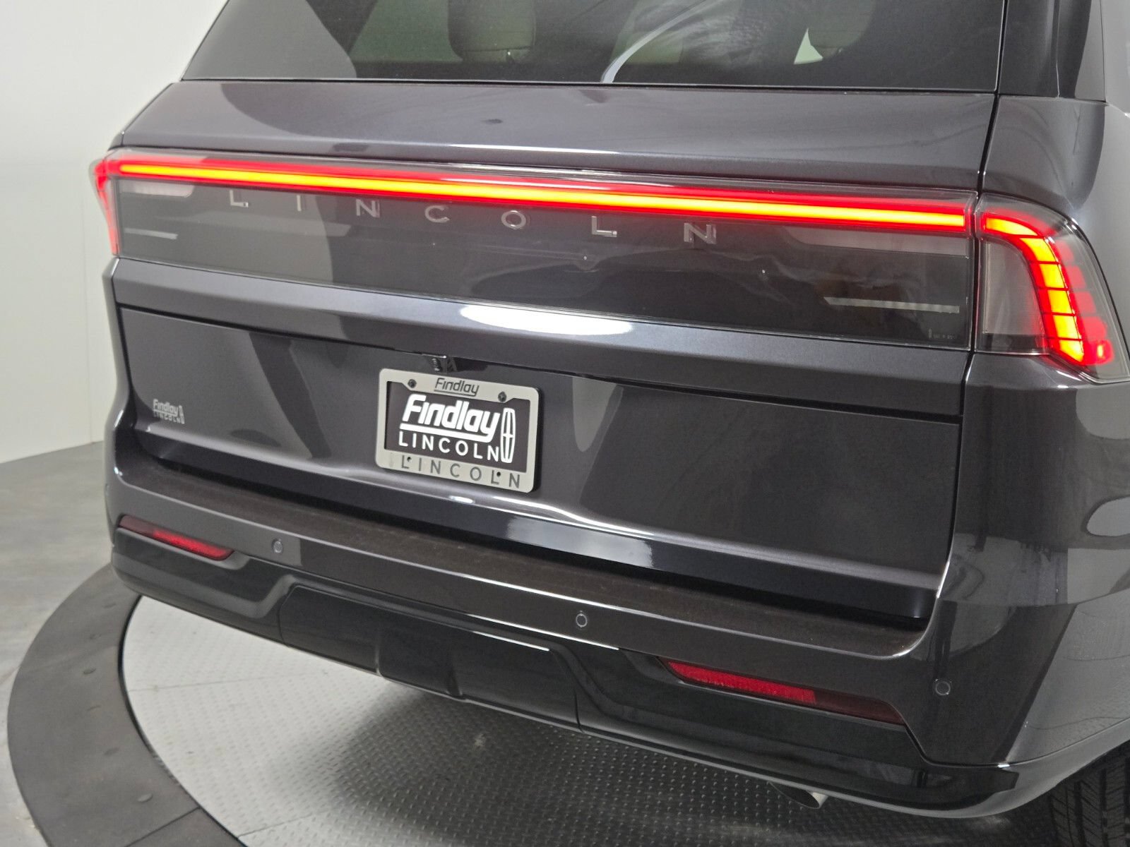 New 2027 Lincoln Navigator Premiere AWD/4WD image 5