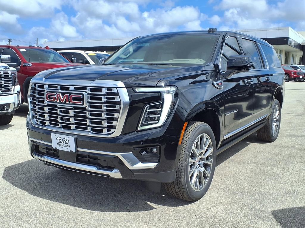 New 2026 GMC Yukon XL Denali w/ Denali Reserve Package AWD/4WD image 3