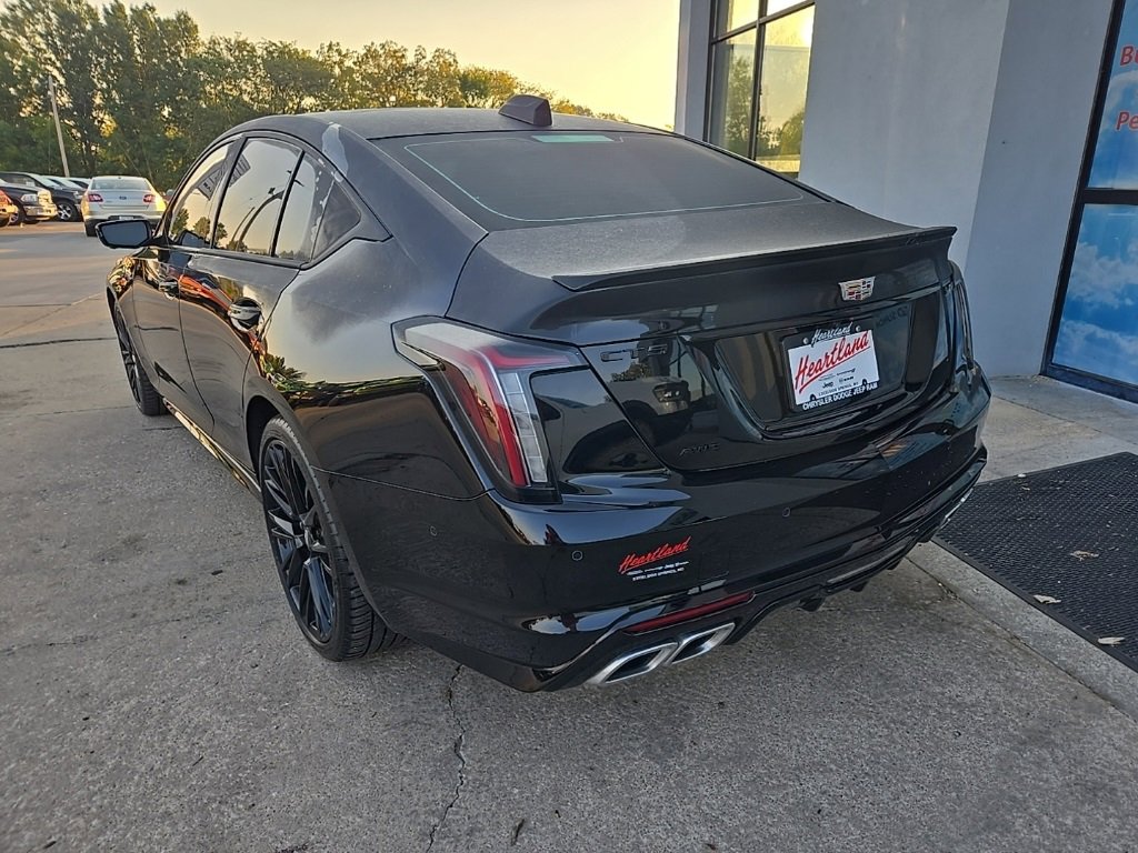 Used 2026 Cadillac CT5 V w/ LPO, ONYX Package image 9