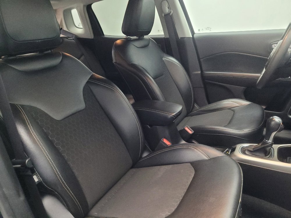 Used 2021 Jeep Compass Latitude w/ Sun and Sound Group FWD image 21