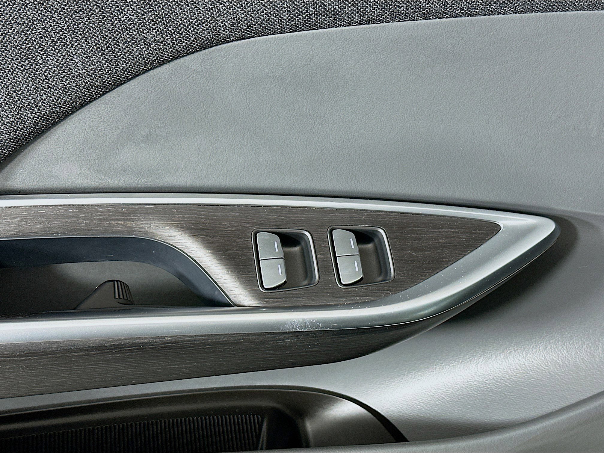 Used 2024 Lucid Air Pure RWD image 15