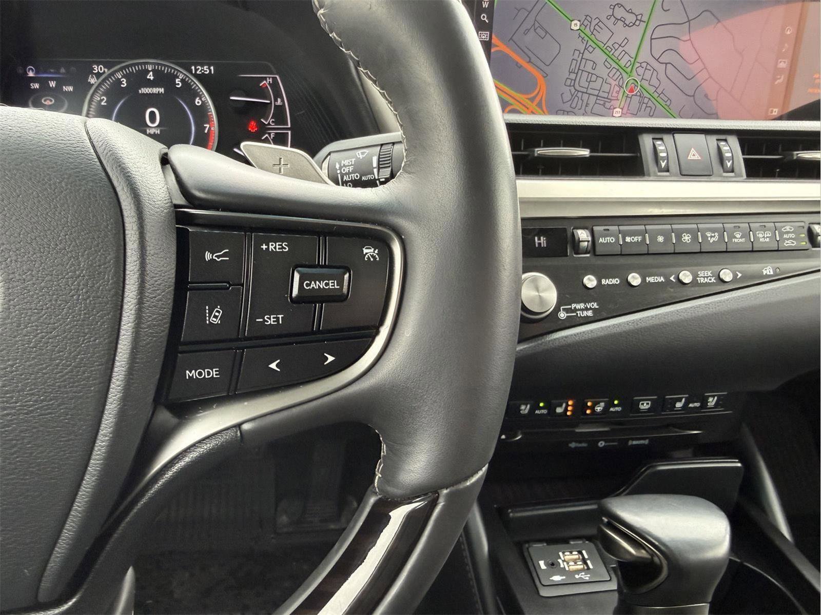 Used 2021 Lexus ES 350 Luxury image 16