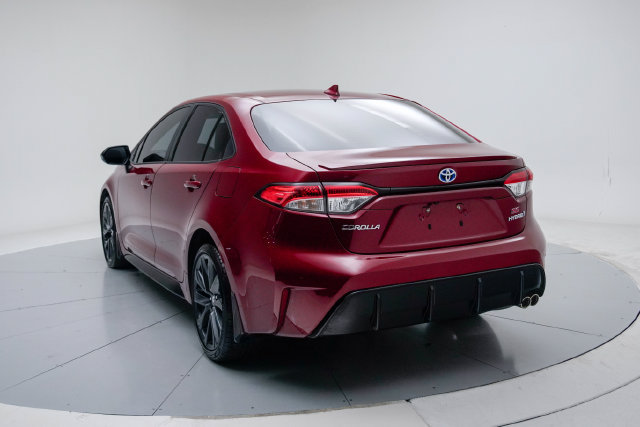 Used 2024 Toyota Corolla SE FWD image 3