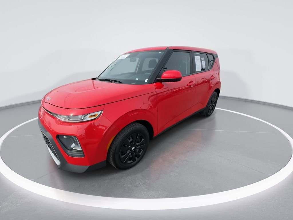 Used 2022 Kia Soul LX image 4