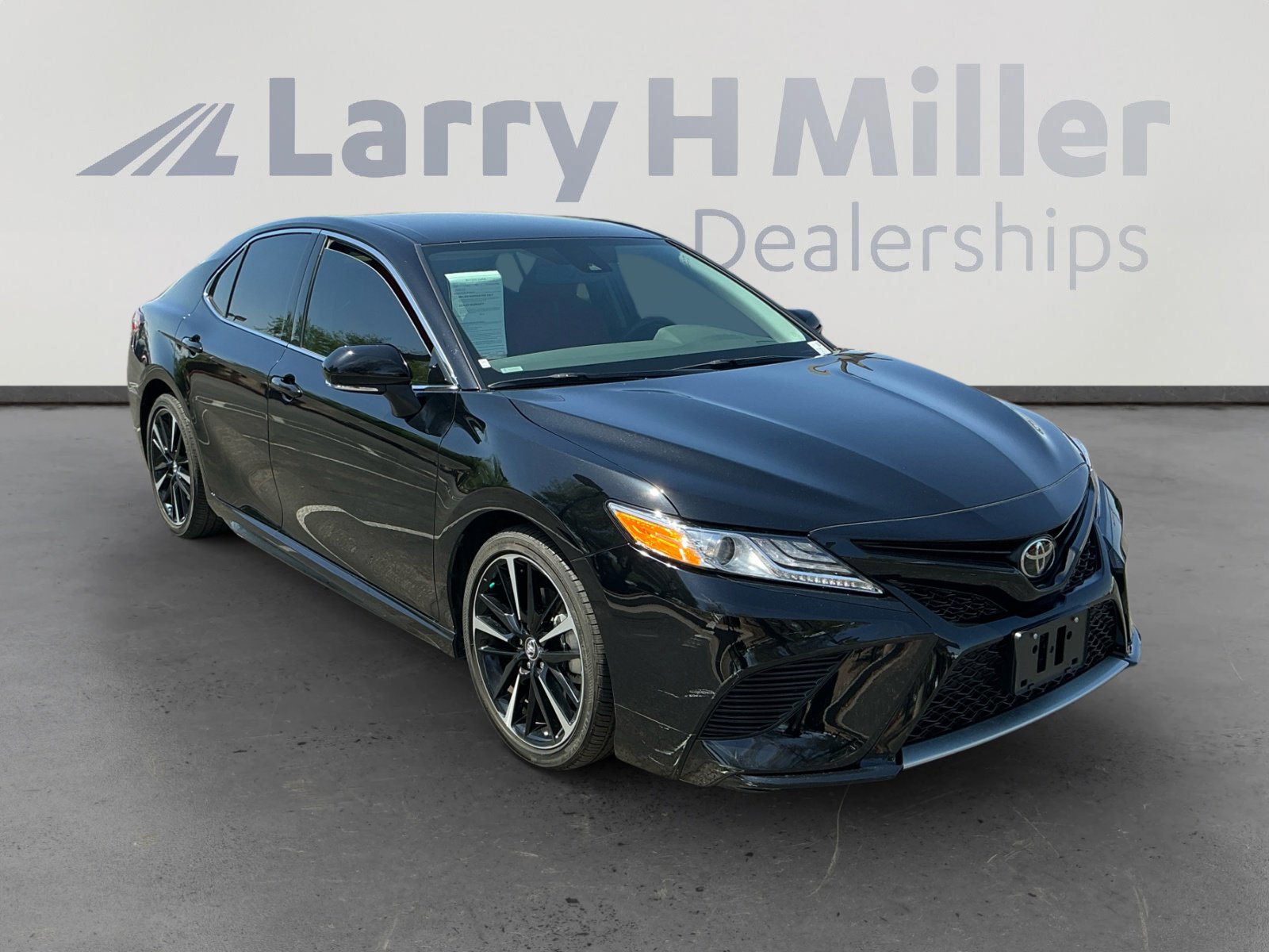 Used 2020 Toyota Camry XSE w/ Carpet Mat Package FWD image 7