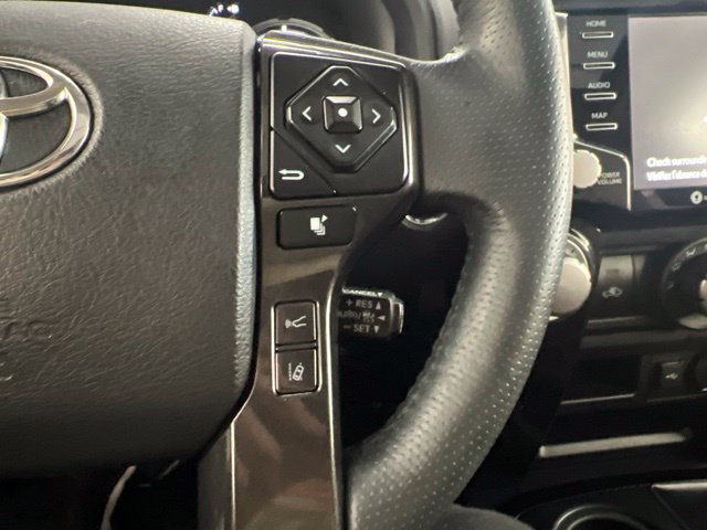 Used 2020 Toyota 4Runner TRD Off-Road Premium w/ Moonroof Package AWD/4WD image 23