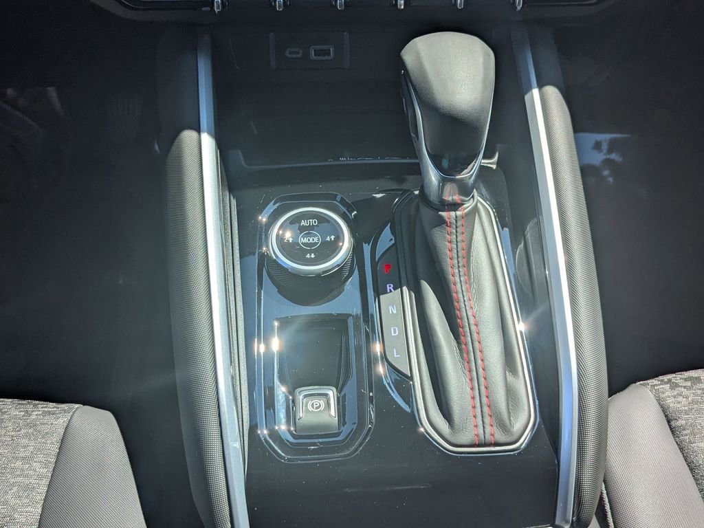 New 2025 Chevrolet Colorado Z71 image 18