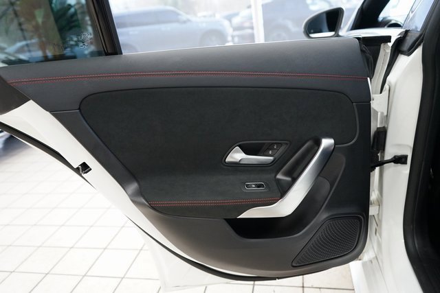 Used 2020 Mercedes-Benz CLA 250 4MATIC image 52