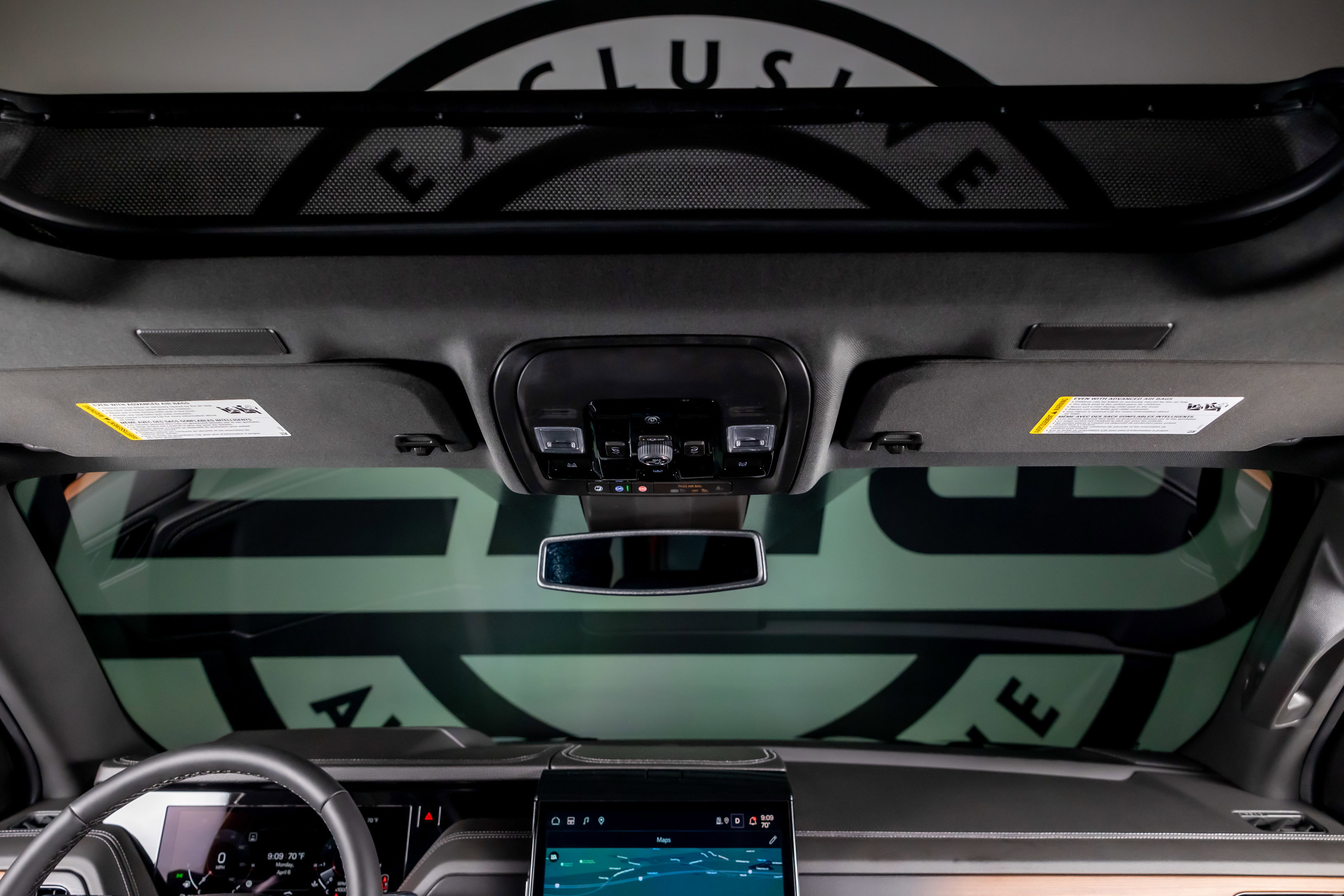 Used 2026 GMC Yukon XL Denali w/ Sun & Power Step Package image 9