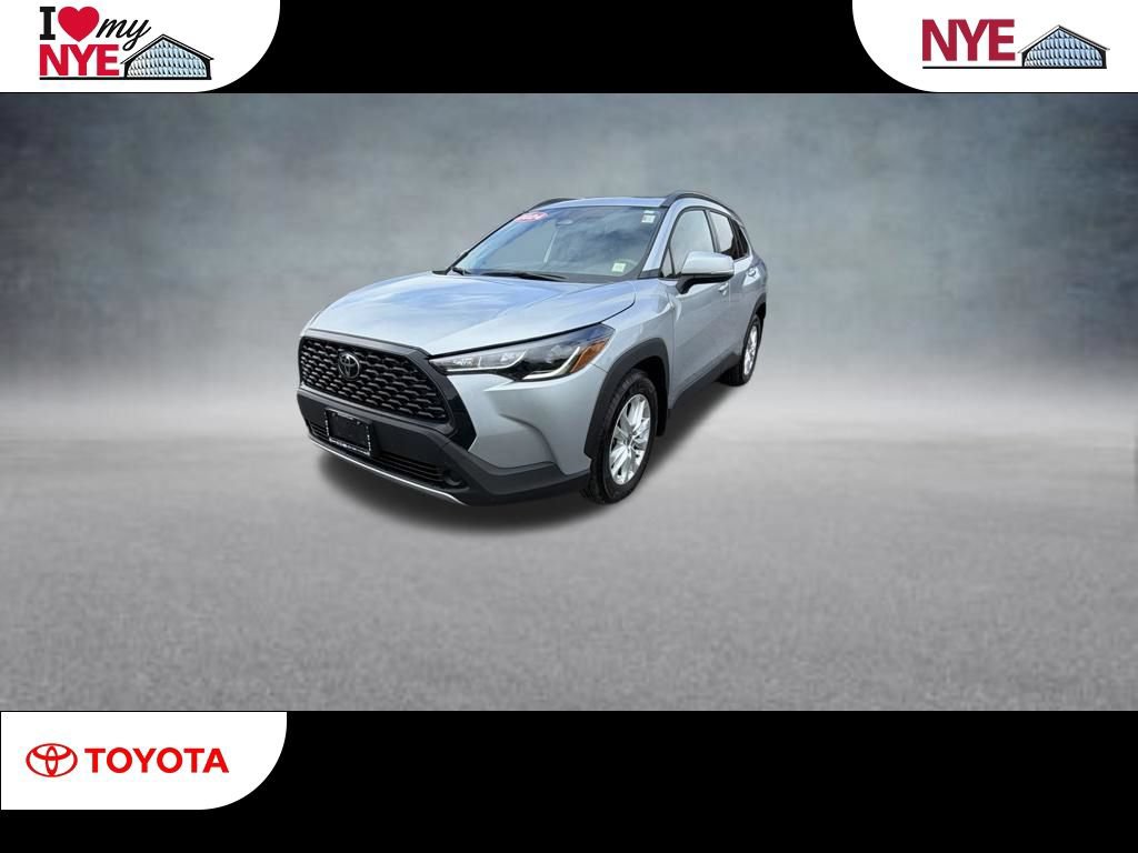 Used 2024 Toyota Corolla Cross LE w/ Moonroof Package AWD/4WD image 1