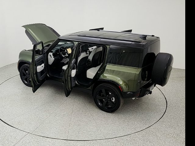 New 2026 Land Rover Defender 110 X-Dynamic SE AWD/4WD image 40