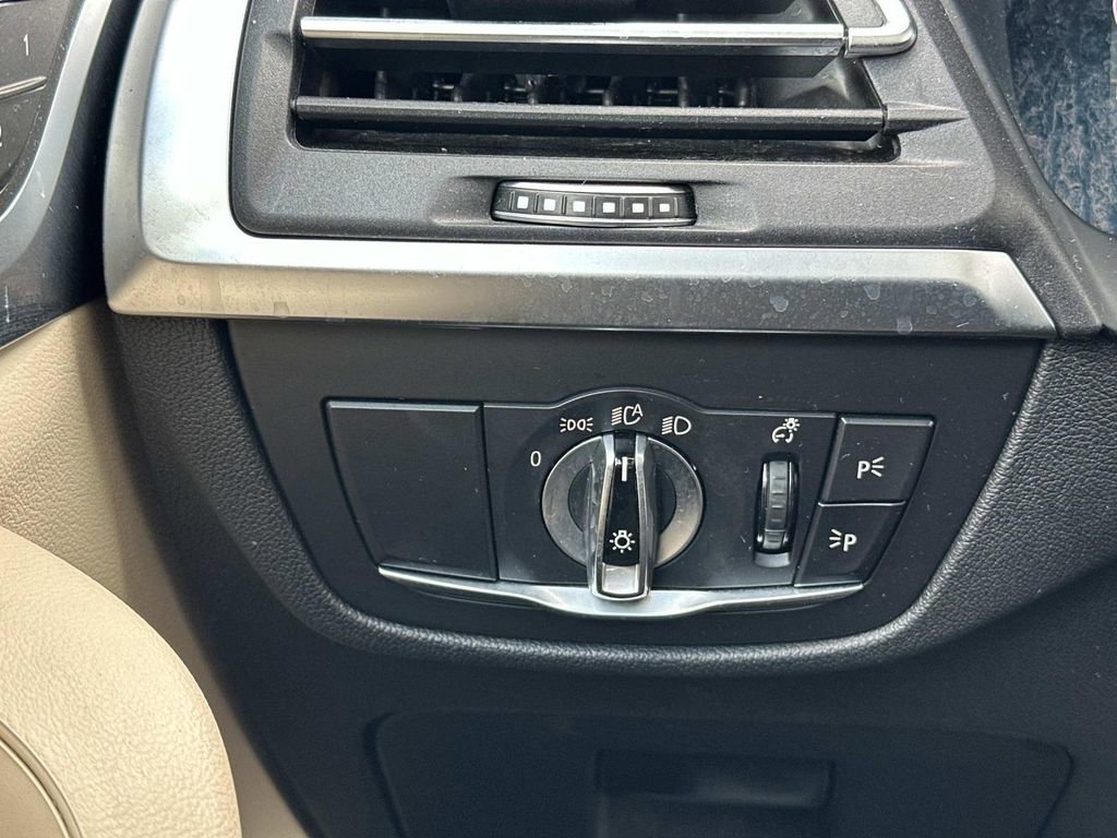 Used 2023 BMW X3 xDrive30i w/ Premium Package image 16