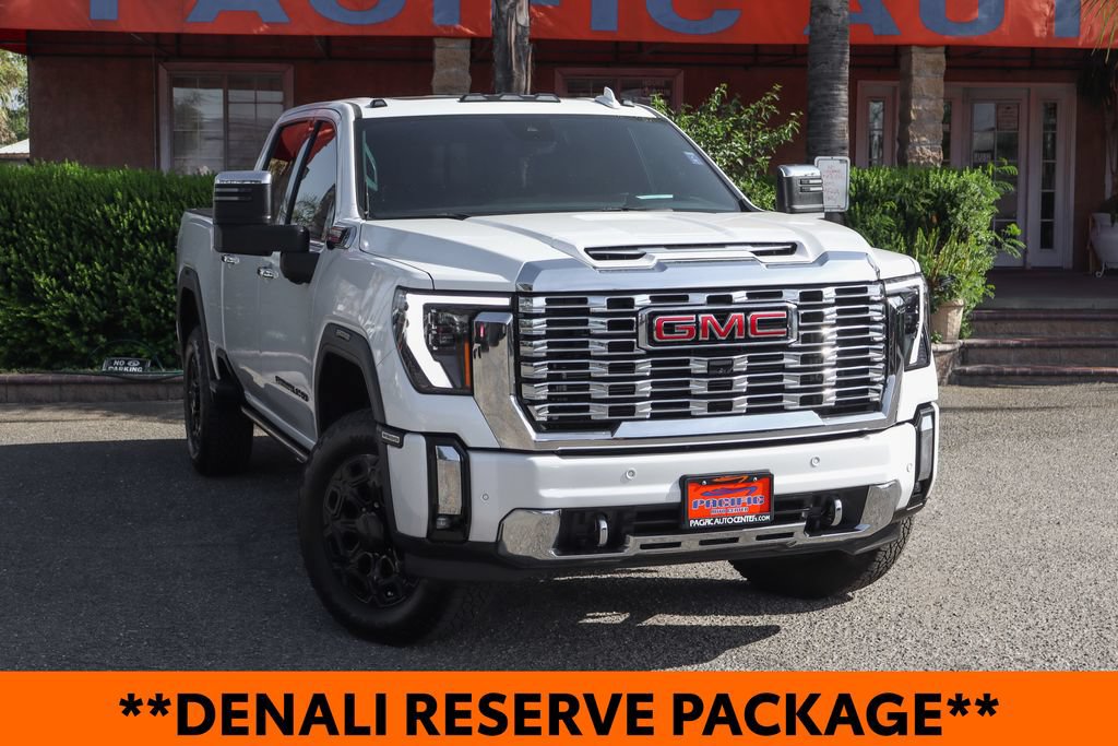 Used 2025 GMC Sierra 2500 Denali w/ Denali Reserve Package AWD/4WD image 2