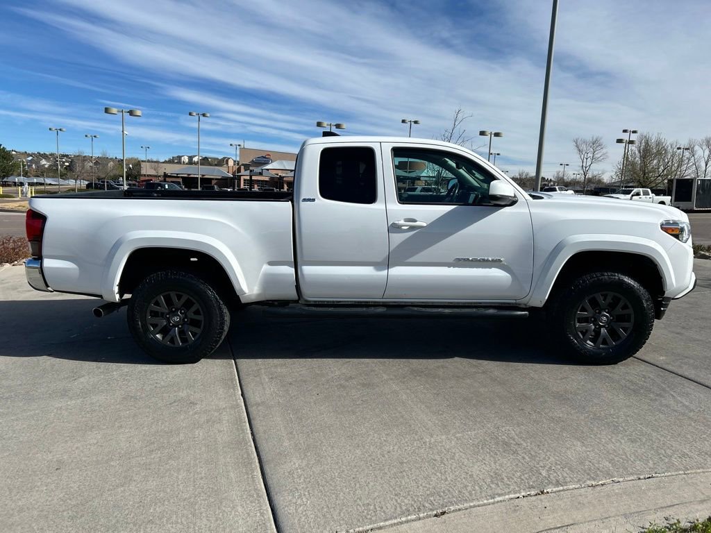 Used 2023 Toyota Tacoma SR5 AWD/4WD image 9