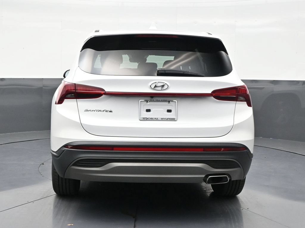 Used 2023 Hyundai Santa Fe SE FWD image 4