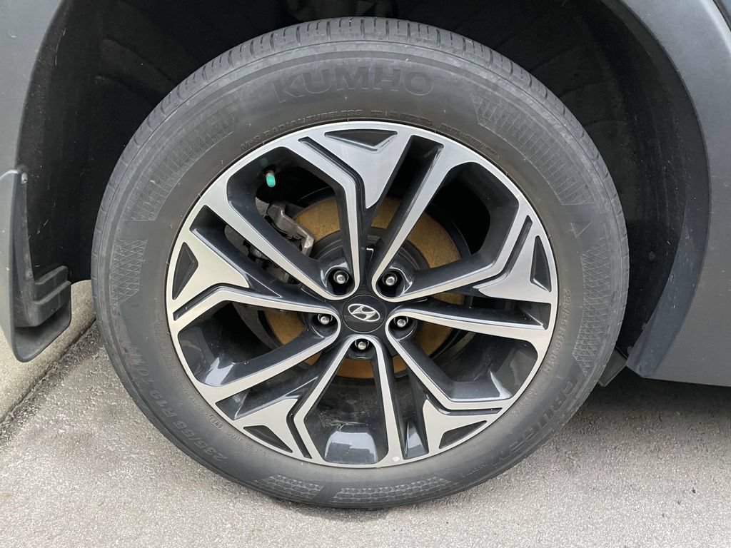 Used 2019 Hyundai Santa Fe AWD image 5