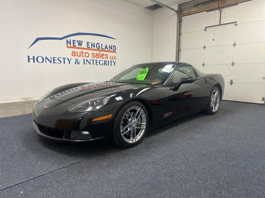 Used 2005 Chevrolet Corvette Coupe w/ Preferred Equipment Group image 1
