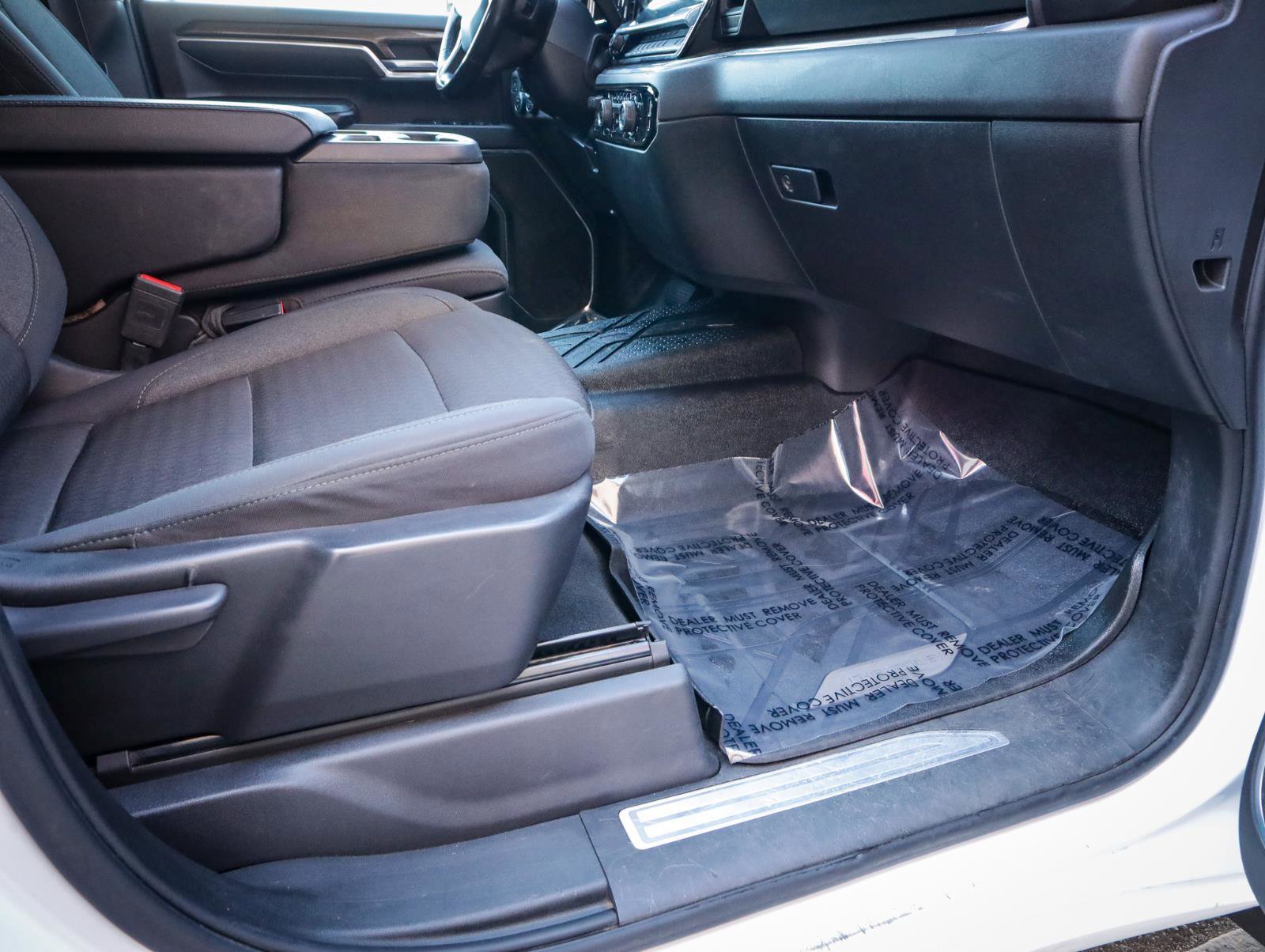 Used 2024 Chevrolet Silverado 2500 LT w/ Convenience Package image 24