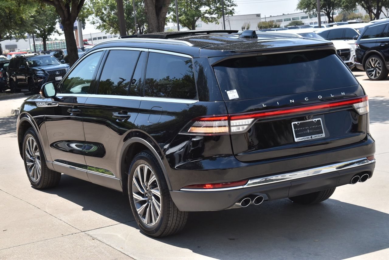 Certified 2026 Lincoln Aviator AWD image 10