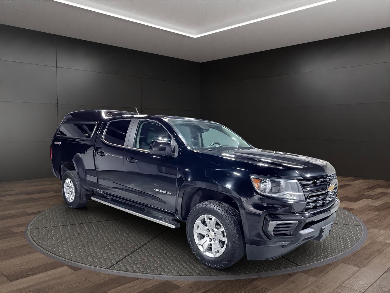 Used 2022 Chevrolet Colorado LT w/ Safety Package image 2