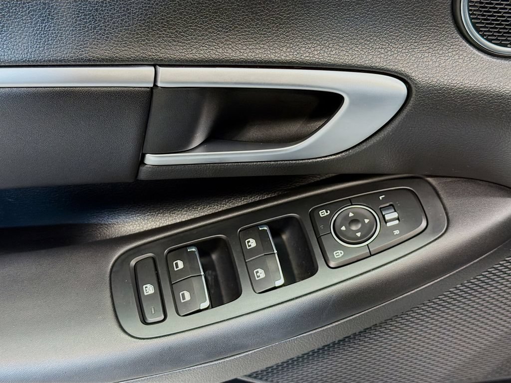 Used 2024 Hyundai Sonata SEL FWD image 17