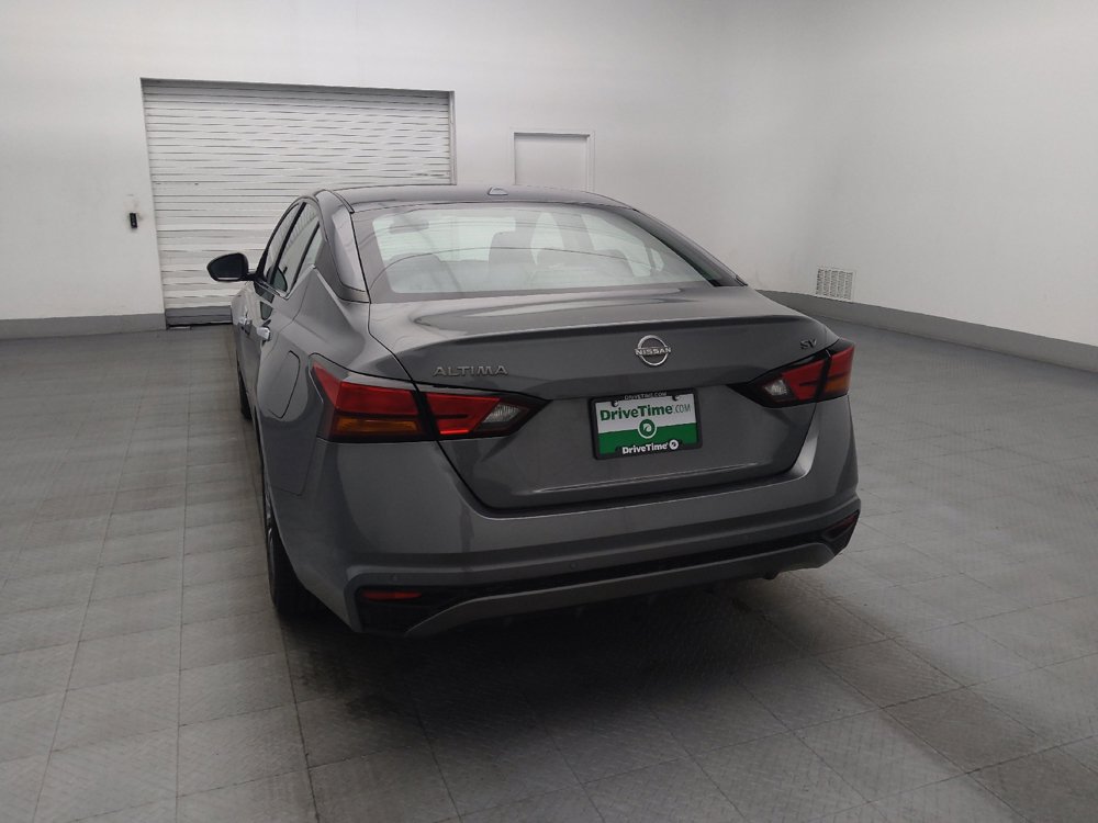 Used 2024 Nissan Altima 2.5 SV FWD image 6
