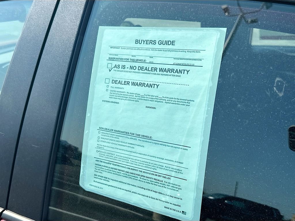 Used 2025 Toyota Camry LE image 12