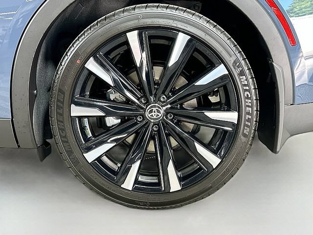 New 2026 Toyota Crown Platinum AWD/4WD image 23