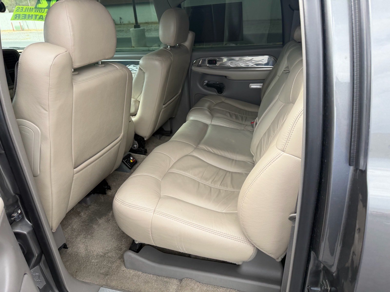 Used 2002 Chevrolet Suburban 2500 LS RWD image 14