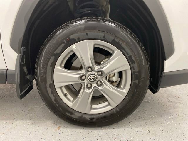 Used 2025 Toyota RAV4 XLE w/ Convenience Package AWD/4WD image 8