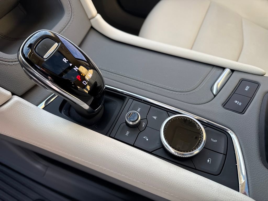 Certified 2023 Cadillac XT6 Premium Luxury image 21