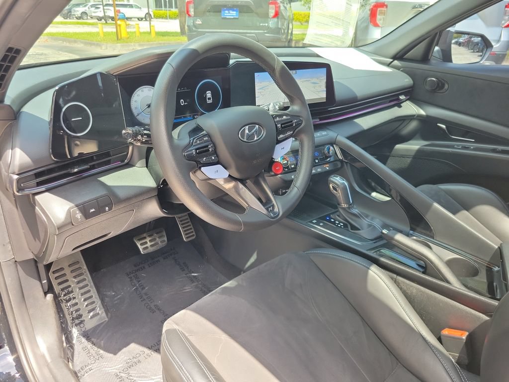 Used 2022 Hyundai Elantra N FWD image 16