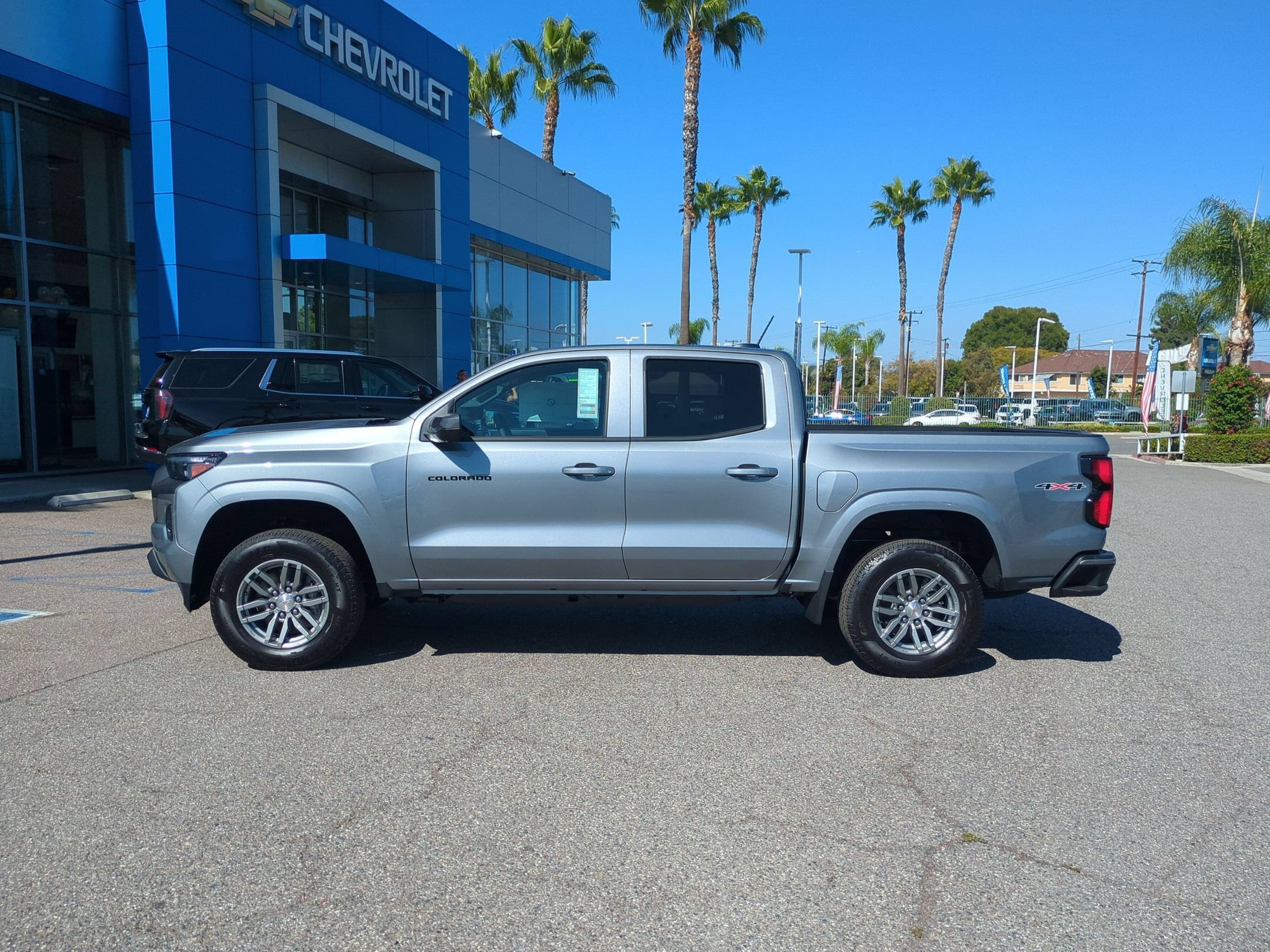 New 2026 Chevrolet Colorado LT w/ LT Convenience Package AWD/4WD image 2