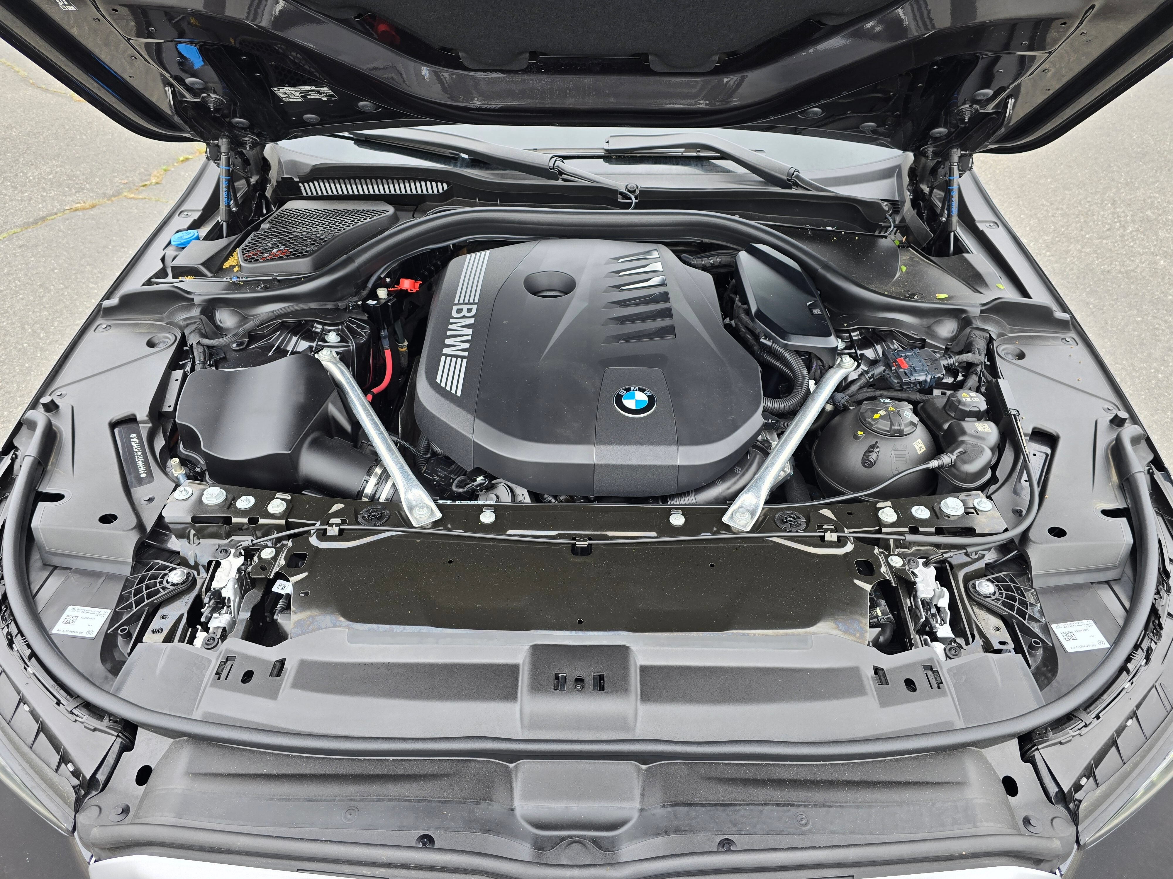 Used 2025 BMW 540i xDrive w/ Premium Package AWD/4WD image 42
