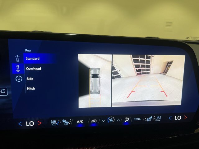 Used 2025 Chevrolet Traverse RS w/ LPO, Roadside Safety Package FWD image 14