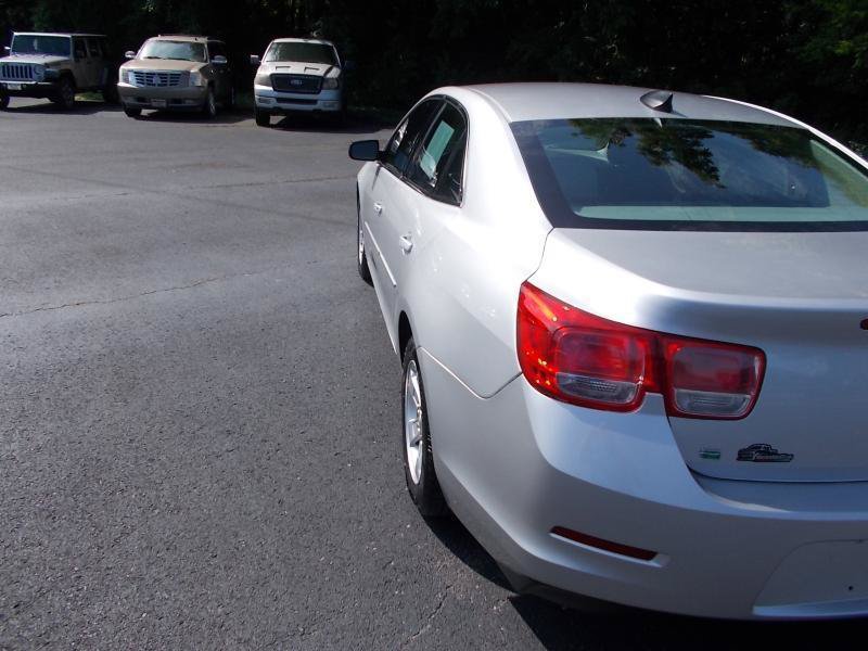 Used 2016 Chevrolet Malibu LS w/ Protection Package FWD image 4