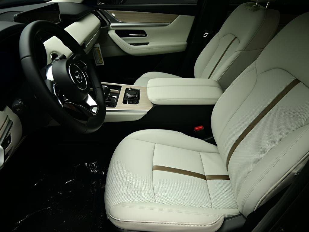 New 2025 MAZDA CX-90 Plug-In Hybrid w/ Premium Plus image 5