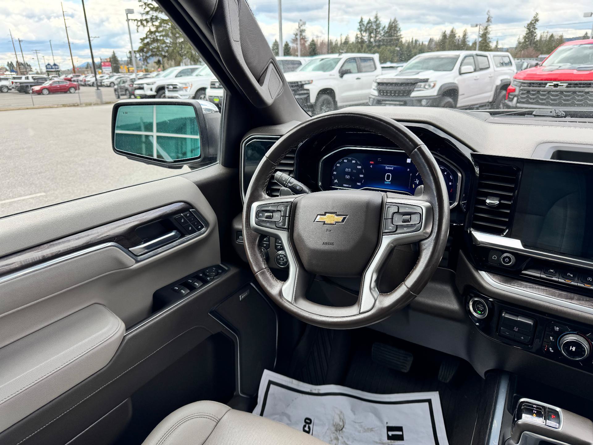 Used 2022 Chevrolet Silverado 1500 LTZ AWD/4WD image 22