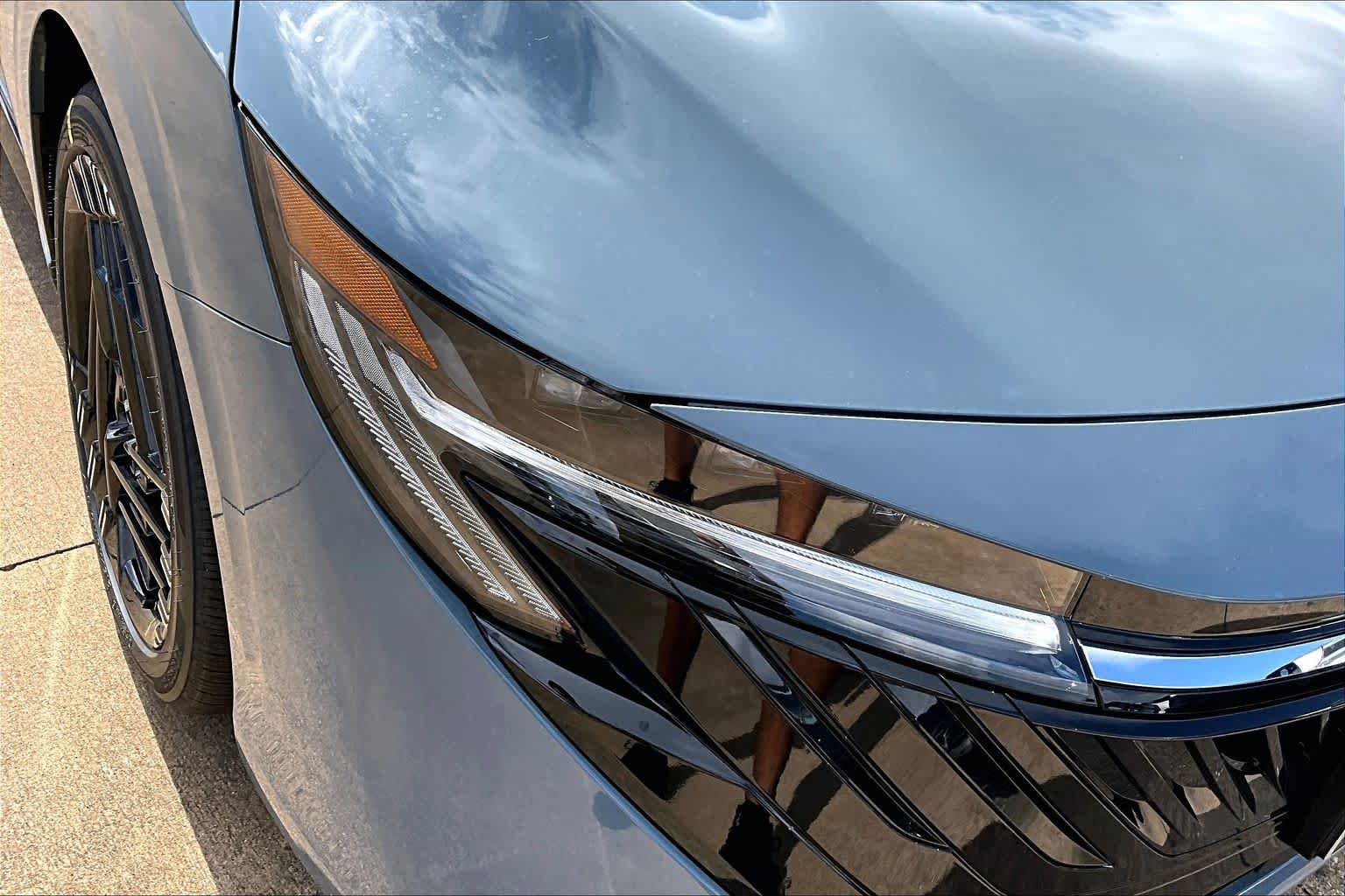 New 2026 Nissan Sentra SR w/ SR Premium Package FWD image 19