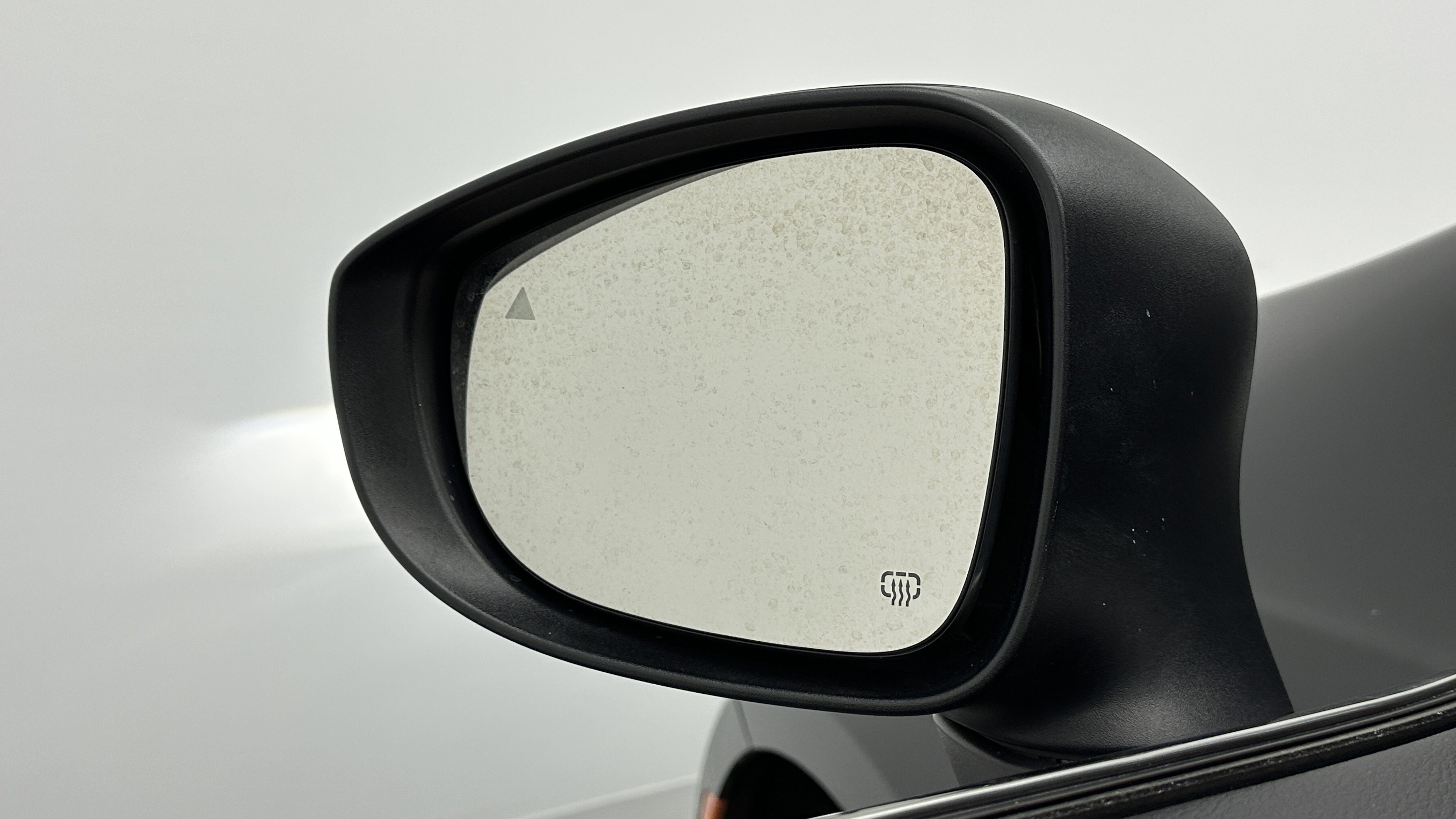 Used 2025 Chrysler Pacifica Select image 13