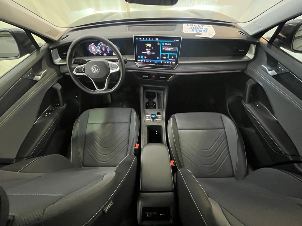 Certified 2025 Volkswagen Tiguan SE AWD/4WD image 14