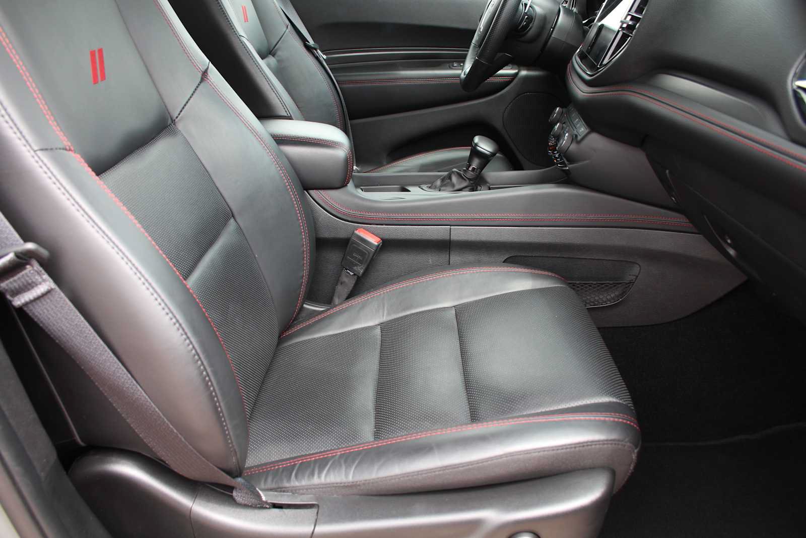 Used 2025 Dodge Durango GT AWD/4WD image 19