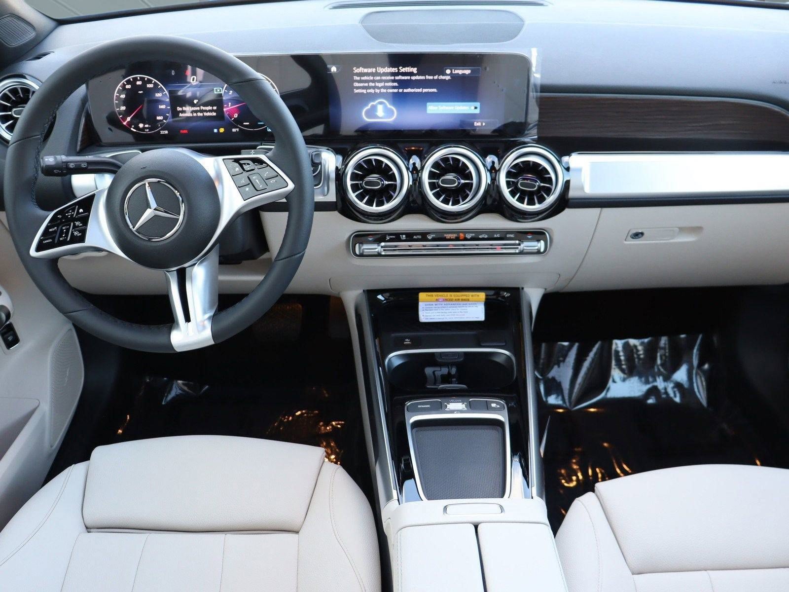 Used 2025 Mercedes-Benz GLB 250 image 29
