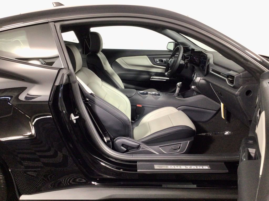 New 2025 Ford Mustang Premium image 31