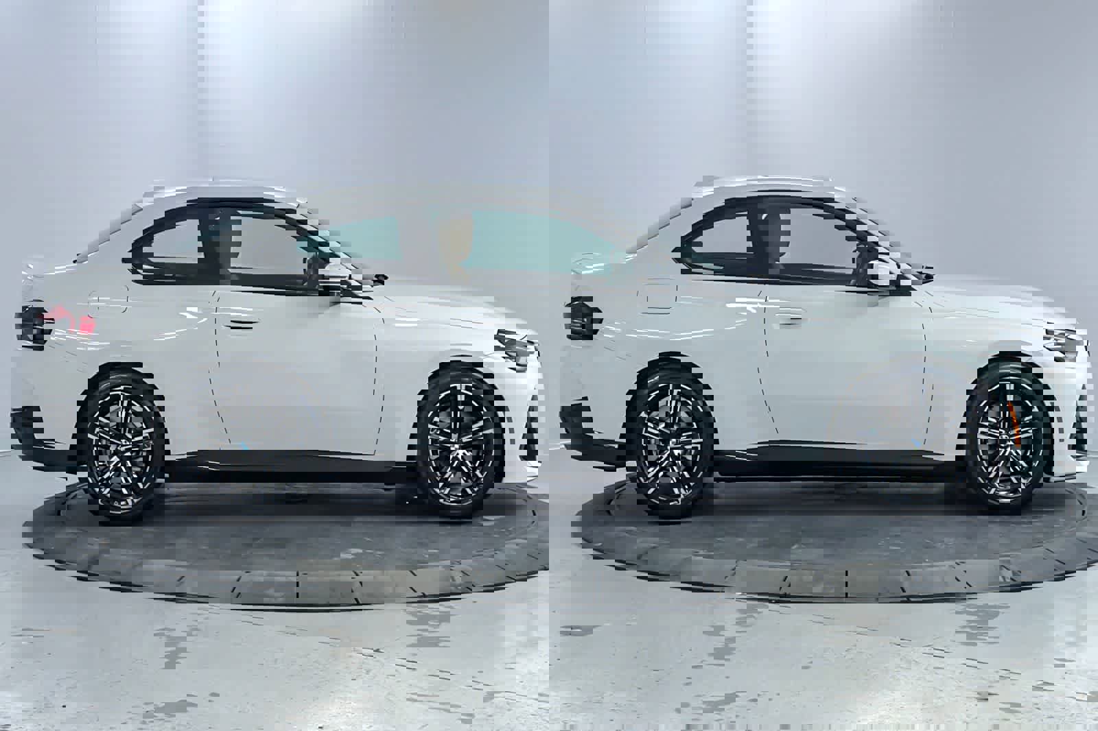 Used 2023 BMW 230i Coupe w/ M Sport Package RWD image 8