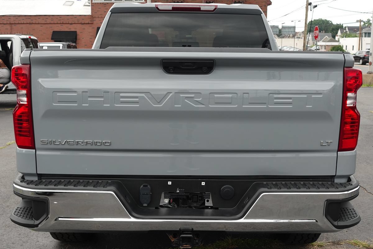 Used 2024 Chevrolet Silverado 1500 LT AWD/4WD image 11